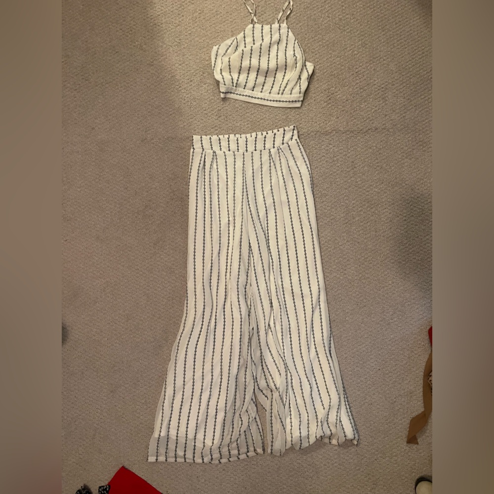Fashion Nova matching set halter and wide leg pants. Lightly worn.